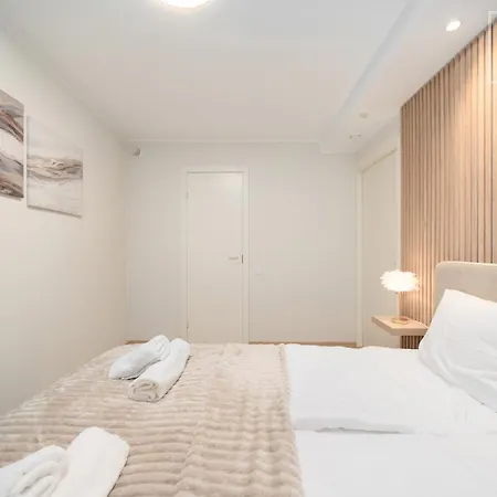 Apartment Quiet 2br, Free Parking, Workspace & Fast Wifi Reval