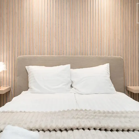 Quiet 2br, Free Parking, Workspace & Fast Wifi * Reval